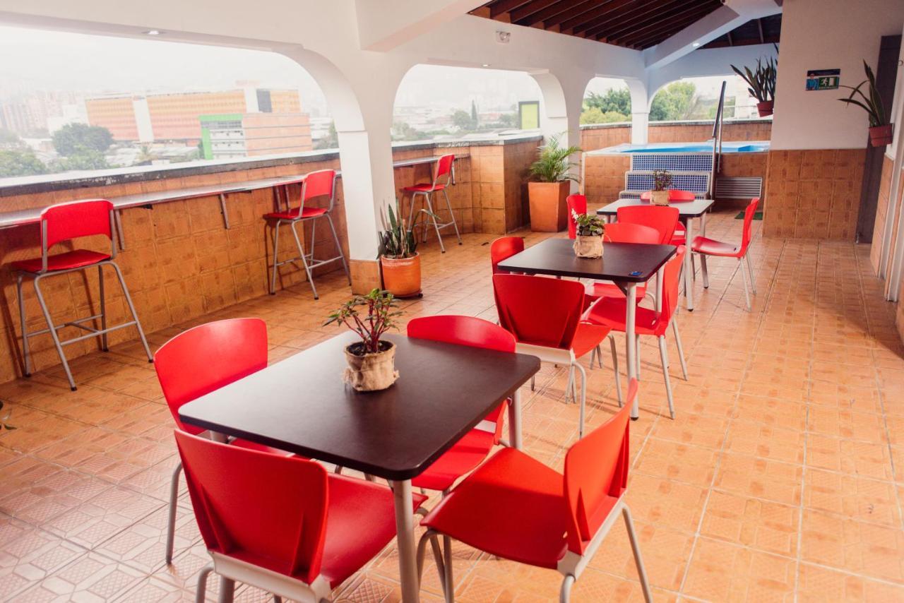 Hotel Alcaravan Medellin Itagüí Zewnętrze zdjęcie