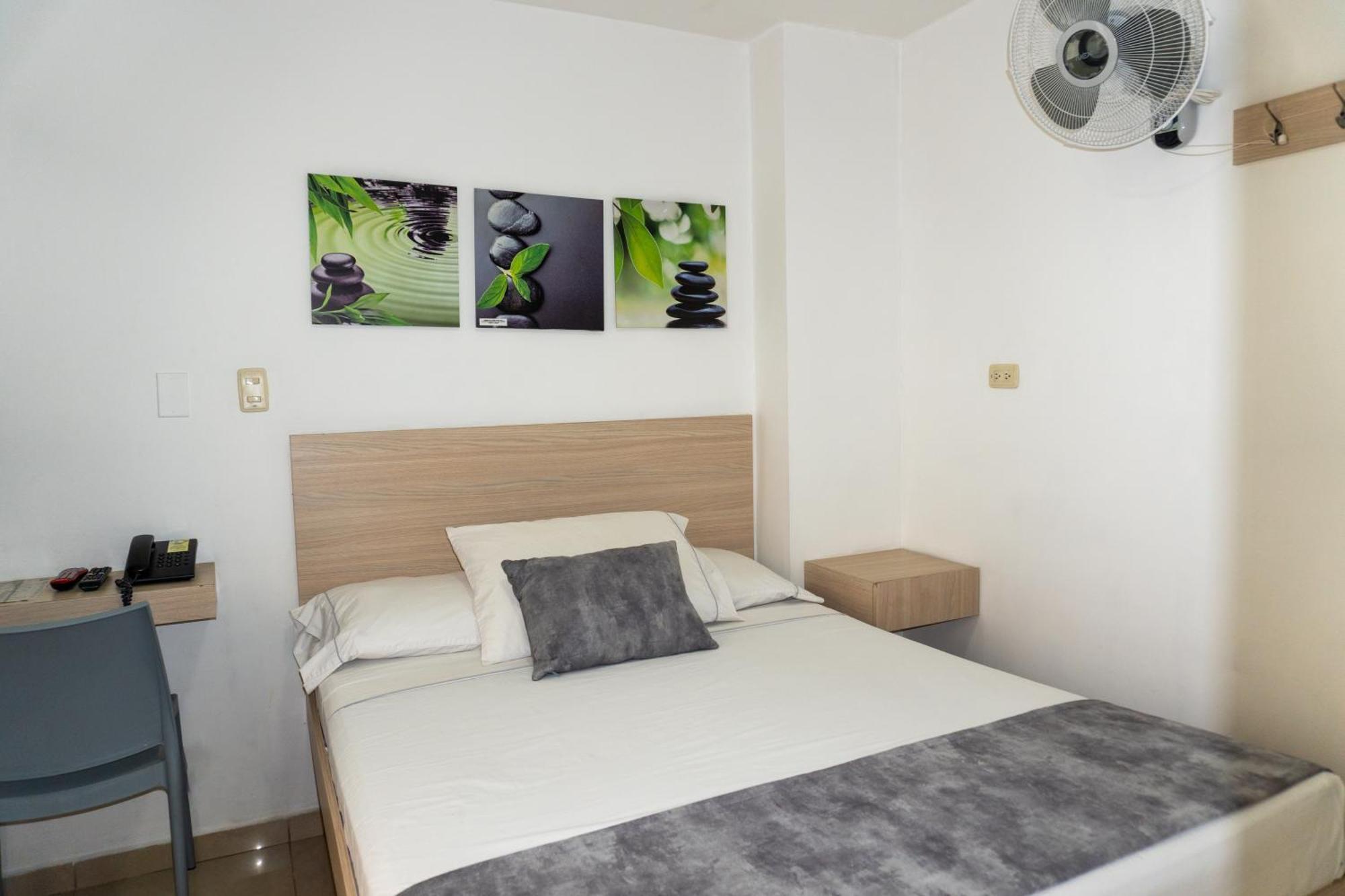 Hotel Alcaravan Medellin Itagüí Zewnętrze zdjęcie